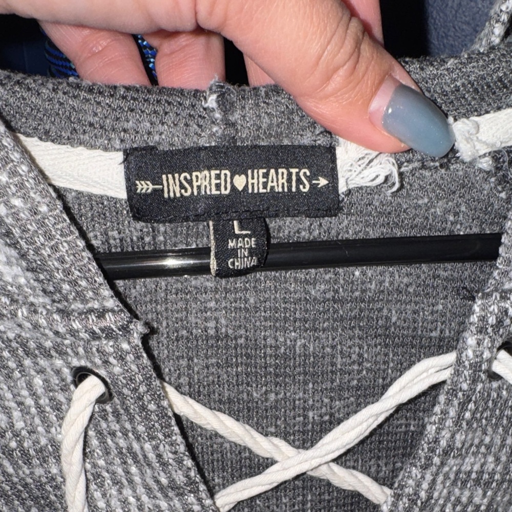 Inspired Hearta- Women’s Grey and White Striped Hoodie Size Large - Picture 5 of 15